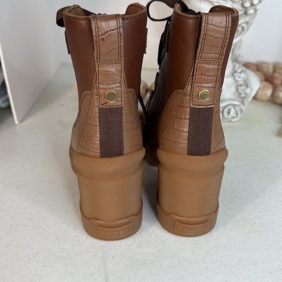 SOREL
CARIBOU HEEL LACE VELVET TAN Sz 9.5 - Picture 4 of 10